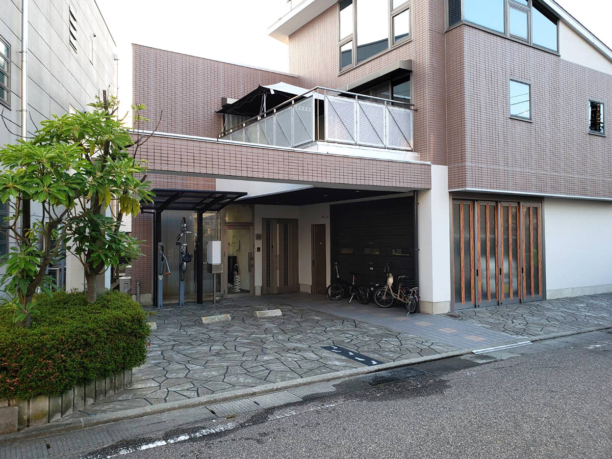 石川県 奥村建装株式会社