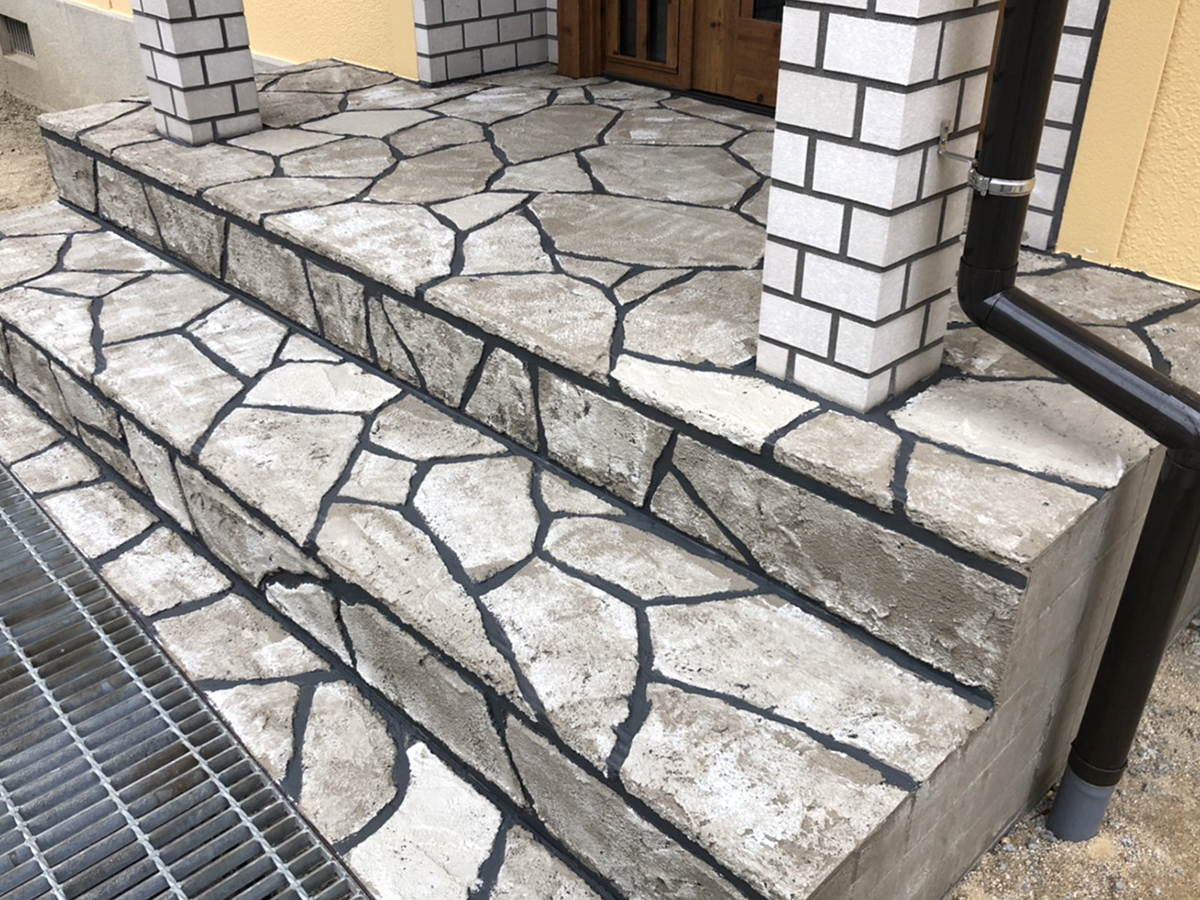 広島県 樹創建株式会社