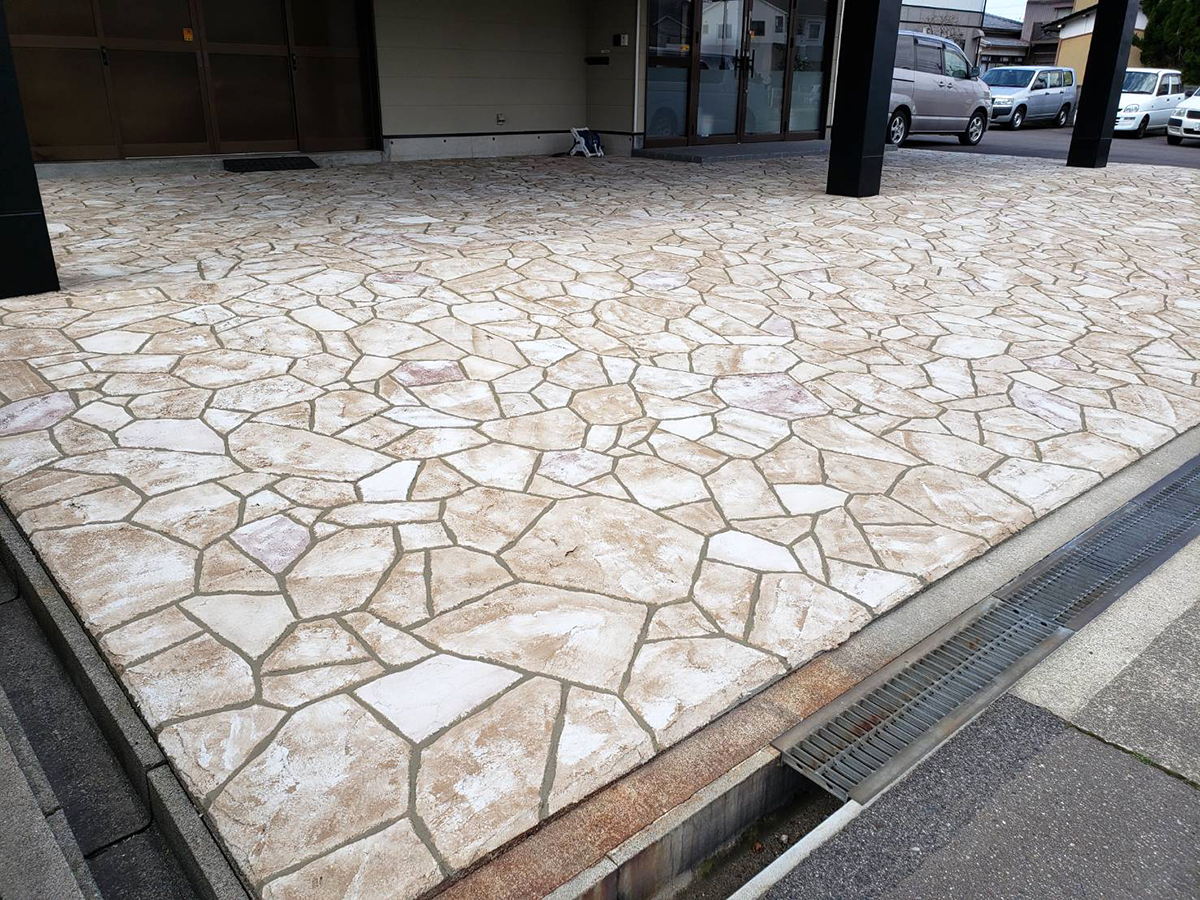 石川県 奥村建装株式会社