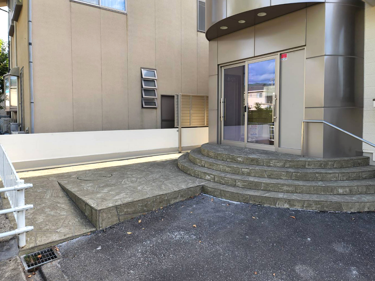 石川県 奥村建装株式会社