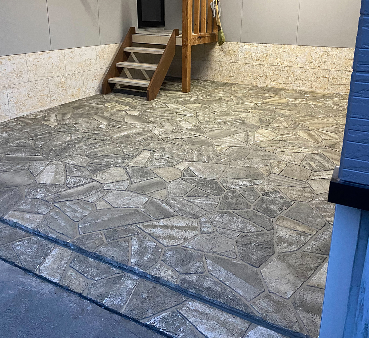 青森県 高奥フロアー