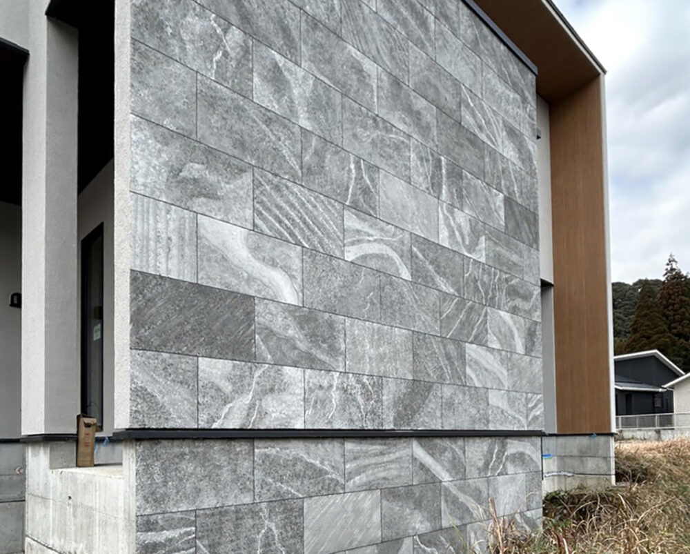 鹿児島県 宮田塗装店 | タイル・石張り調の床・壁仕上げ技術